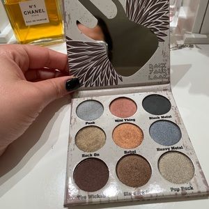 crown pro glam metal eyeshadow palette